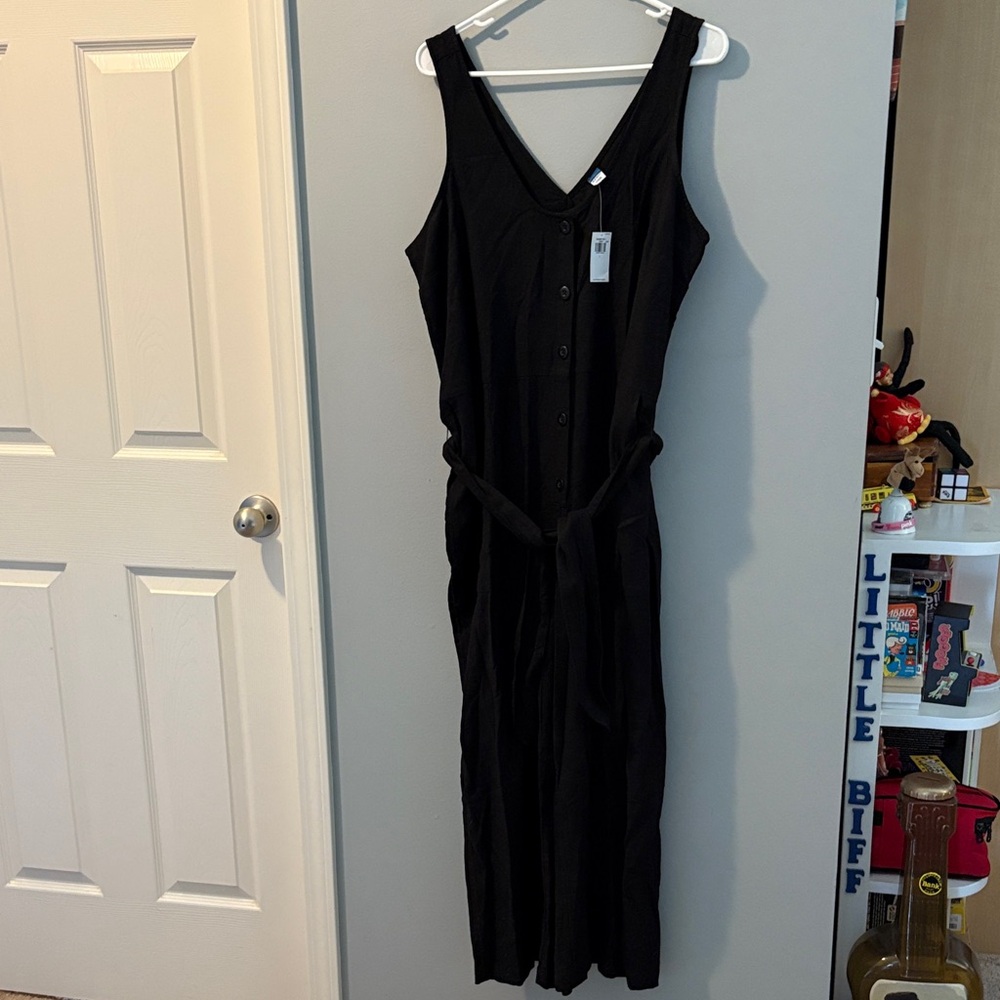 NWT Women’s Old Navy Large Black Jumper